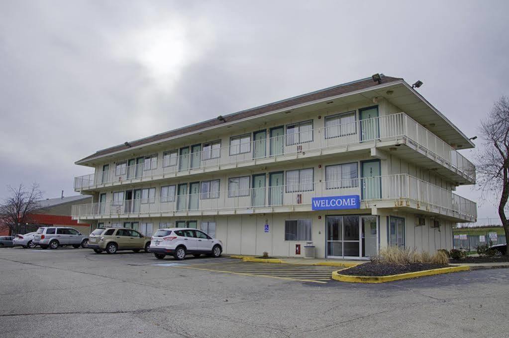 Super 8 By Wyndham Florence Luaran gambar